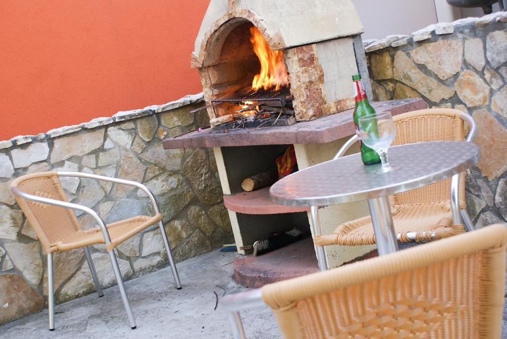 Apartments Zadar Nin Anton I Martina ヴーシ エクステリア 写真